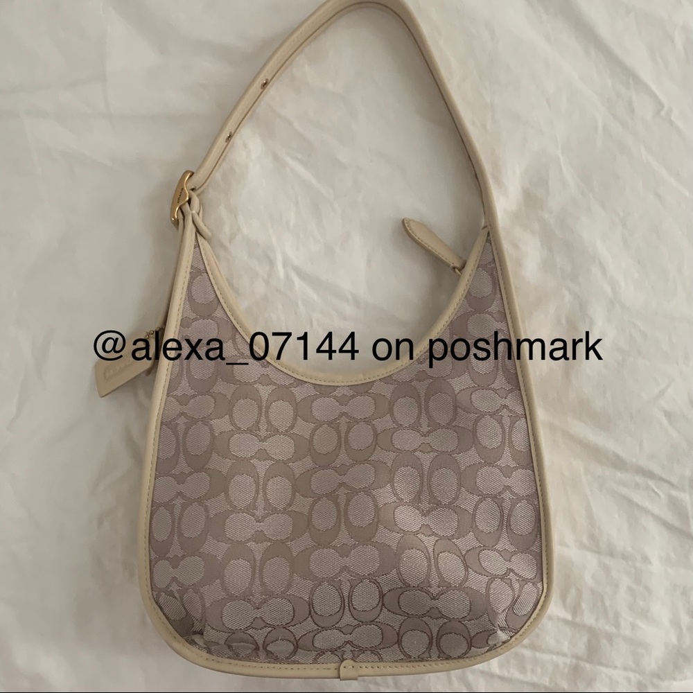 SIGNATURE JACQUARD ERGO SHOULDER BAG STONE IVORY